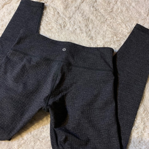 - Lululemon wonder unders. - Picture 4 of 11